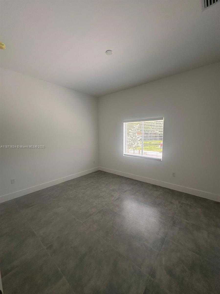 Small Image of 2423 NORTH WEST 23RD LN, Fort Lauderdale Number 19