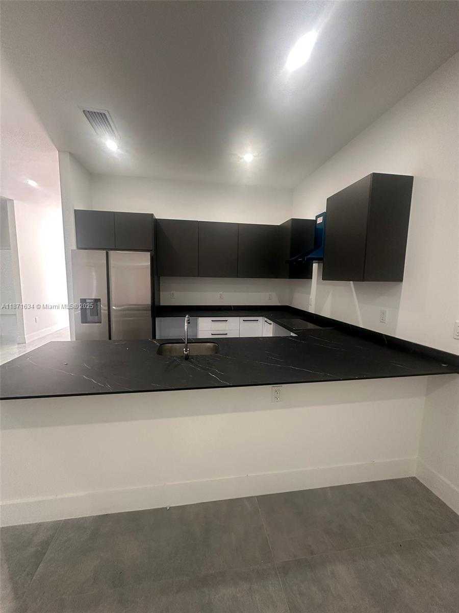 Small Image of 2423 NORTH WEST 23RD LN, Fort Lauderdale Number 5