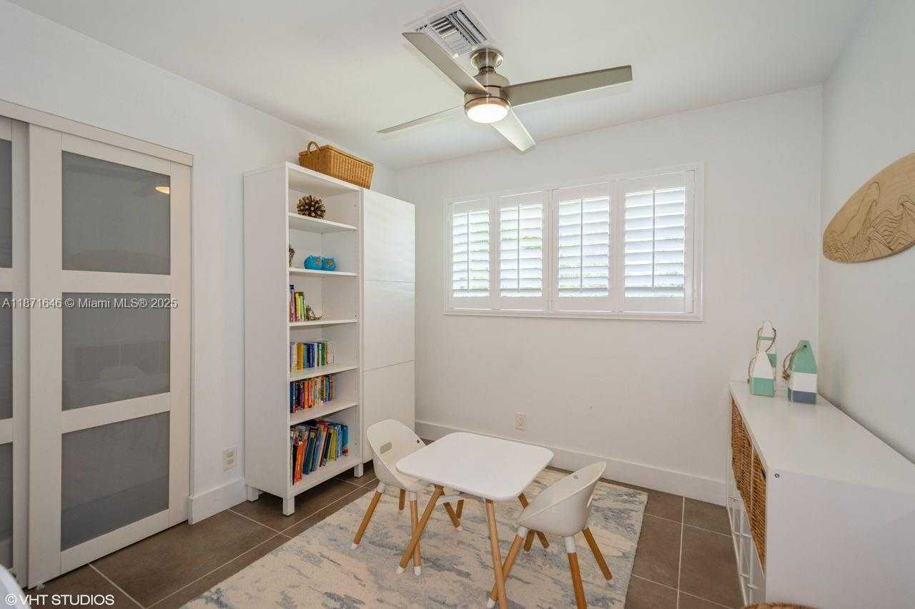 Small Image of 6240 NORTH EAST 21ST RD, Fort Lauderdale Number 13