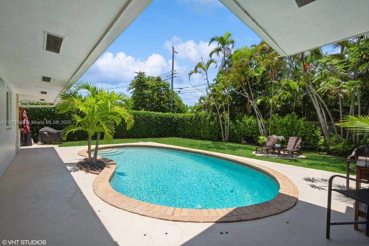 Small Image of 6240 NORTH EAST 21ST RD, Fort Lauderdale Number 16