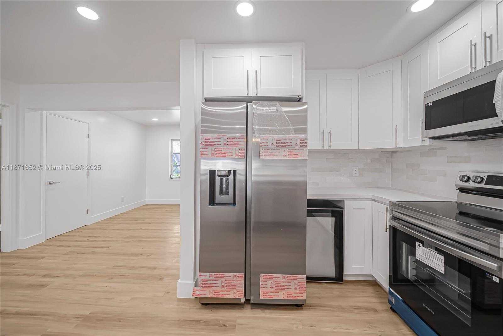 Small Image of 2106 ALFRED DR, Boynton Beach Number 12