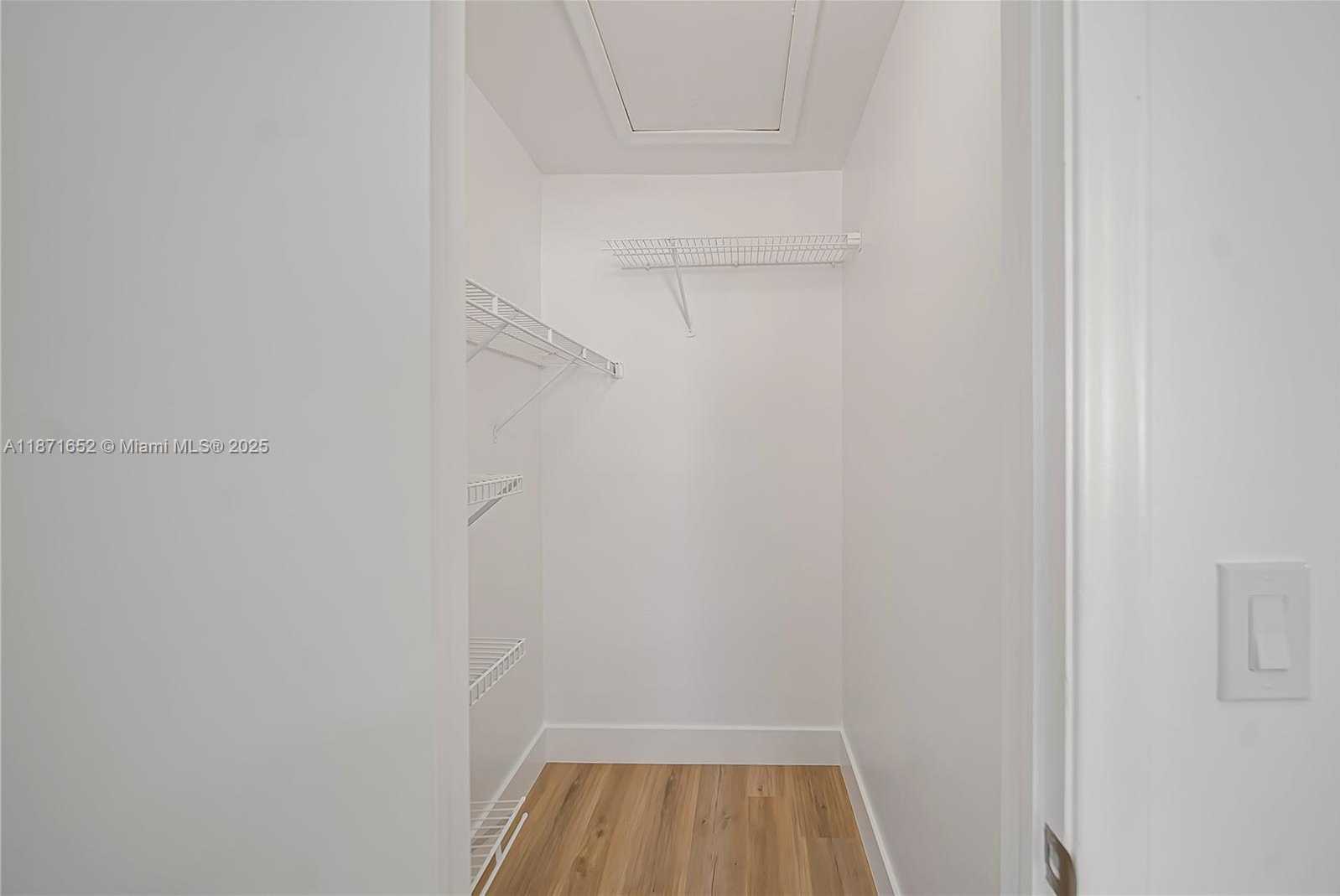 Small Image of 2106 ALFRED DR, Boynton Beach Number 28