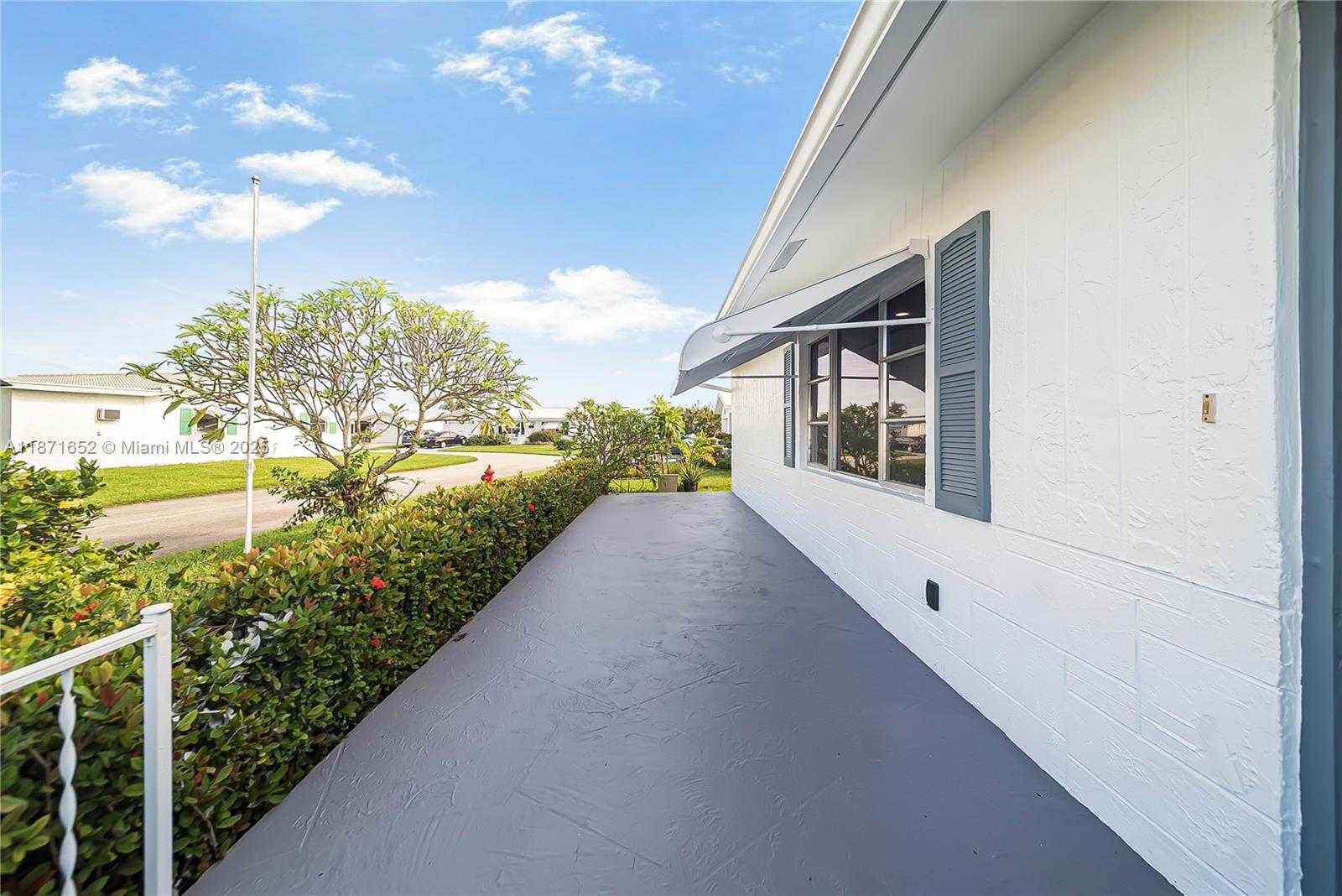 Small Image of 2106 ALFRED DR, Boynton Beach Number 42