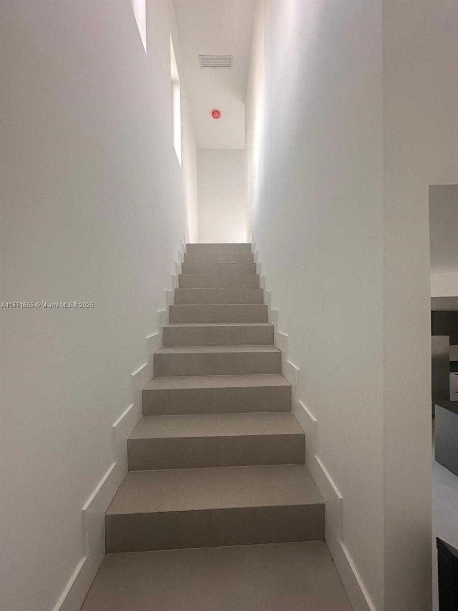 Small Image of 538 NORTH WEST 17TH AVE, Fort Lauderdale Number 11