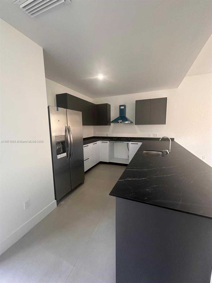 Small Image of 538 NORTH WEST 17TH AVE, Fort Lauderdale Number 3