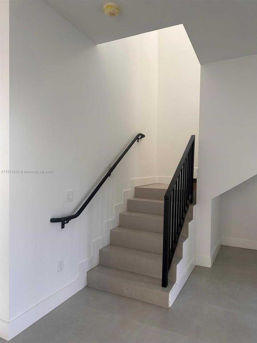 Small Image of 538 NORTH WEST 17TH AVE, Fort Lauderdale Number 8