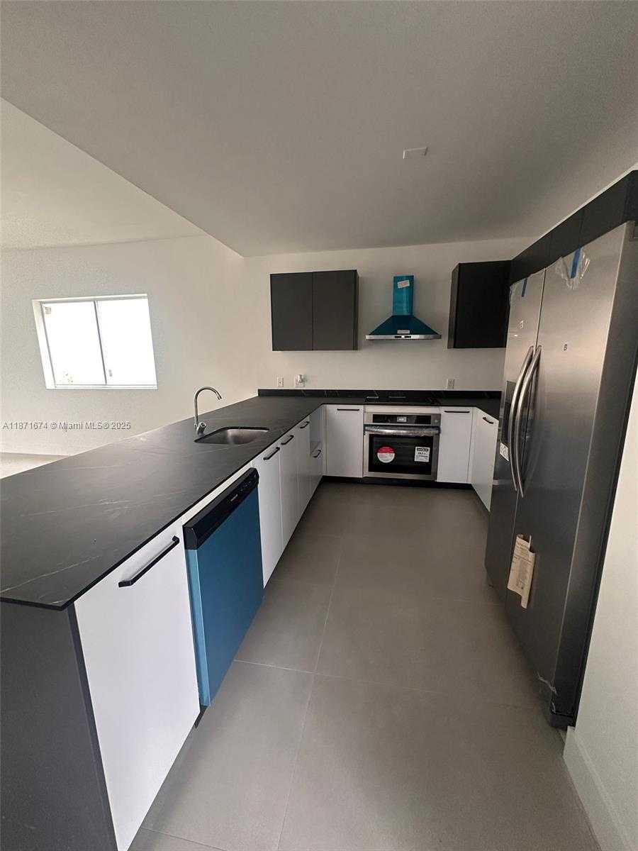 Small Image of 532 NORTH WEST 17TH AVE, Fort Lauderdale Number 3