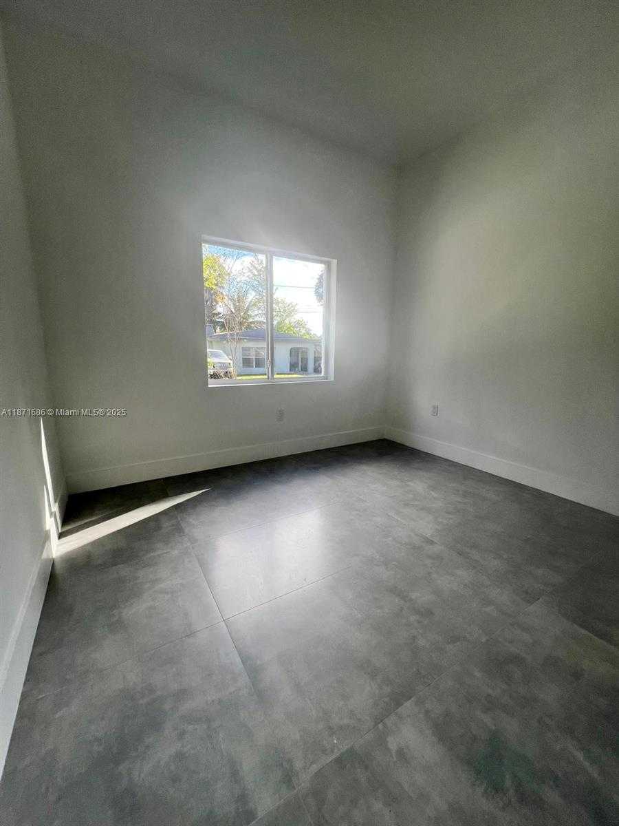 Small Image of 2421 NORTH WEST 23RD LN, Fort Lauderdale Number 21