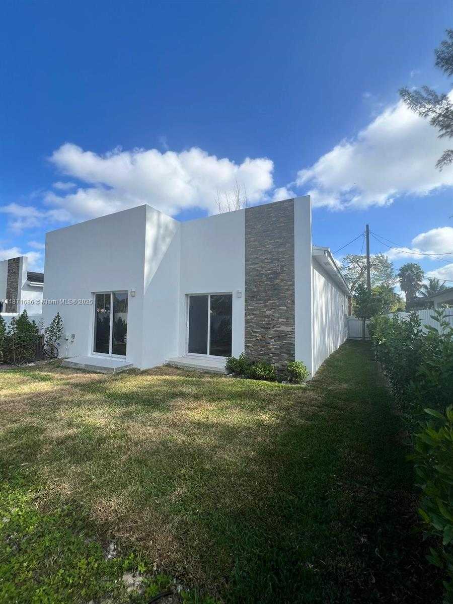 Small Image of 2421 NORTH WEST 23RD LN, Fort Lauderdale Number 24