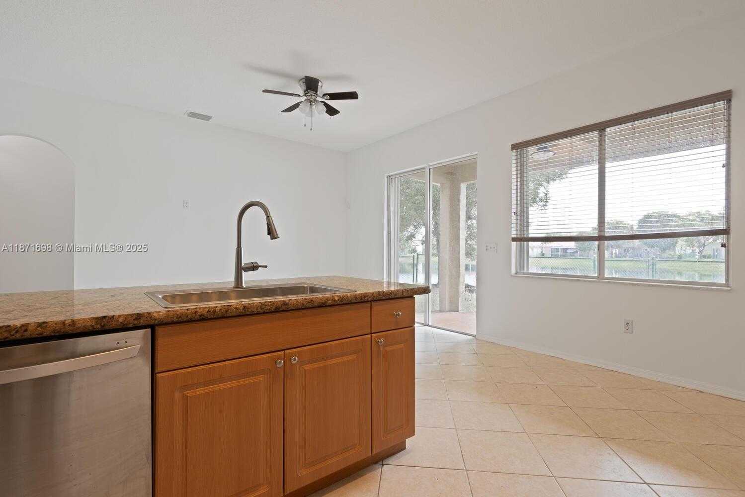 Small Image of 1921 SOUTH EAST 16 AVE, Homestead Number 10