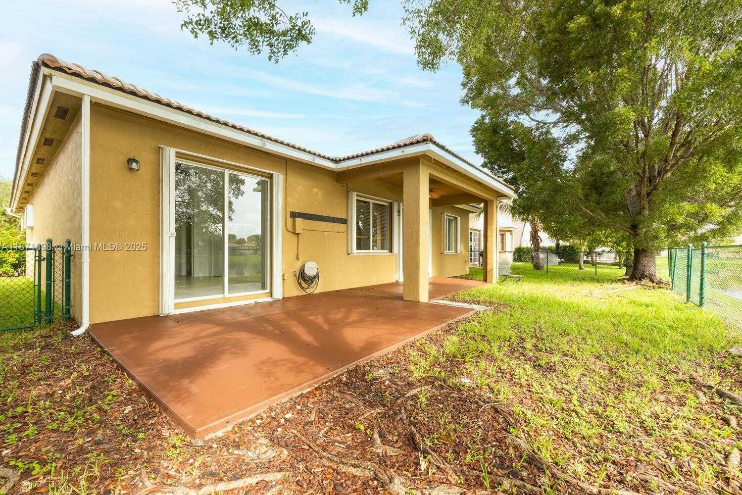 Small Image of 1921 SOUTH EAST 16 AVE, Homestead Number 22