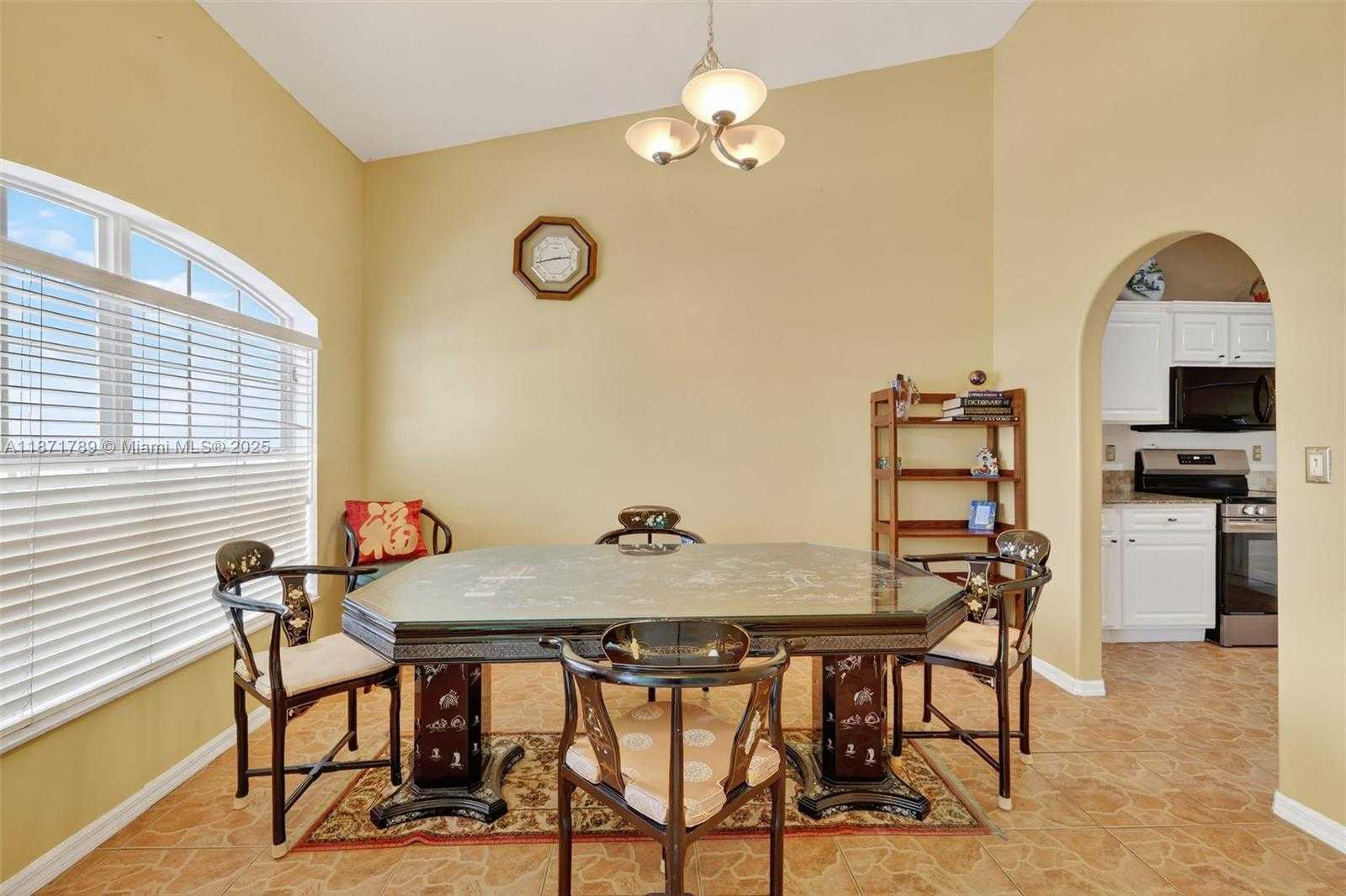 Small Image of 1019 SOUTH WEST CALIFORNIA BLVD, Port St. Lucie Number 17