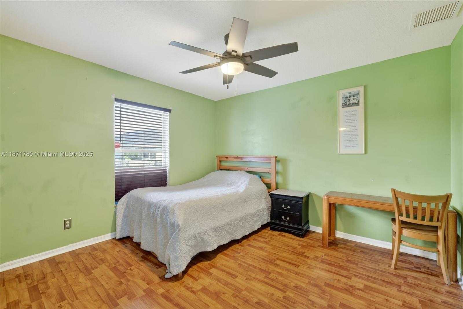 Small Image of 1019 SOUTH WEST CALIFORNIA BLVD, Port St. Lucie Number 26