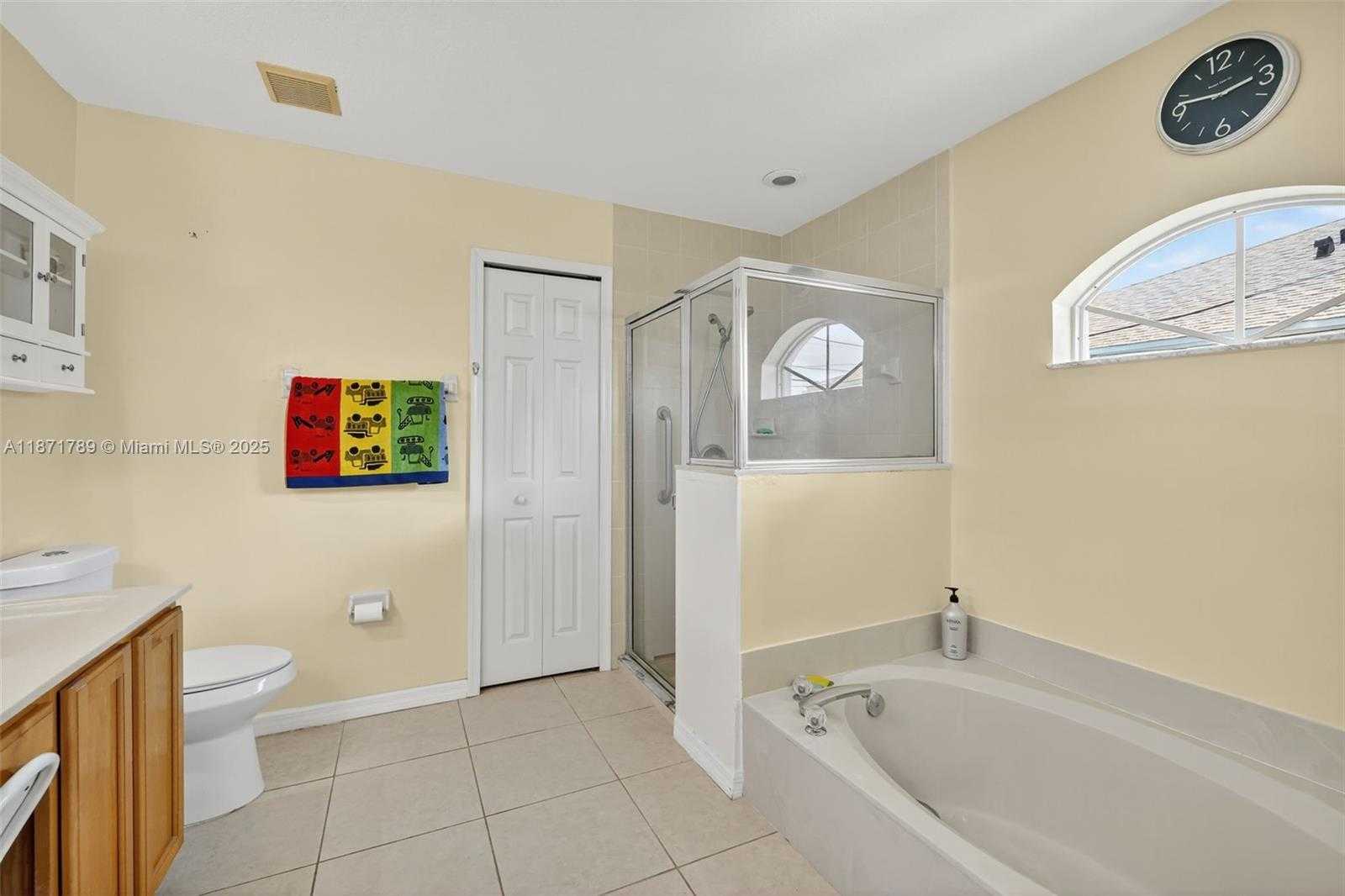 Small Image of 1019 SOUTH WEST CALIFORNIA BLVD, Port St. Lucie Number 29