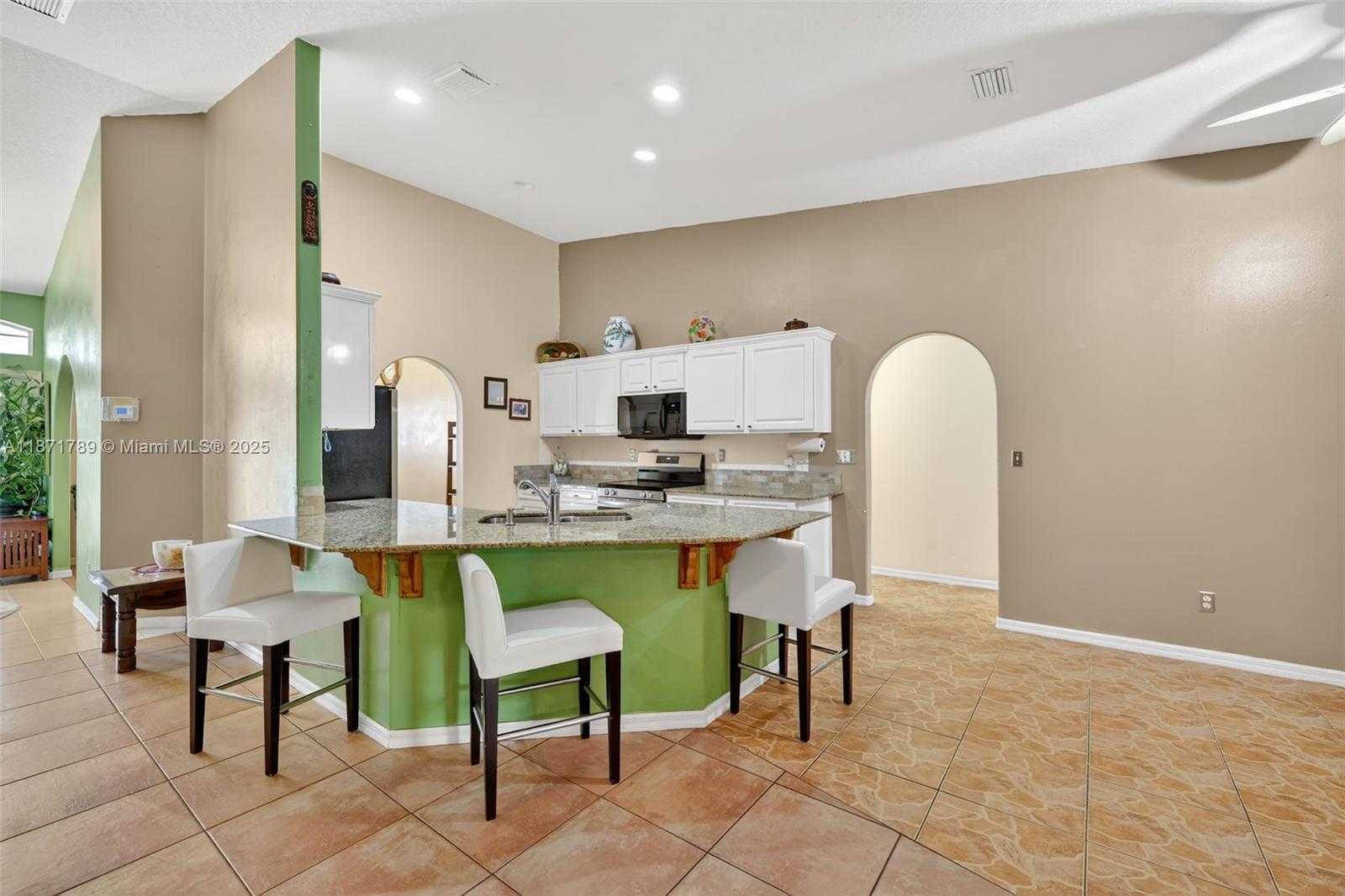 Small Image of 1019 SOUTH WEST CALIFORNIA BLVD, Port St. Lucie Number 3