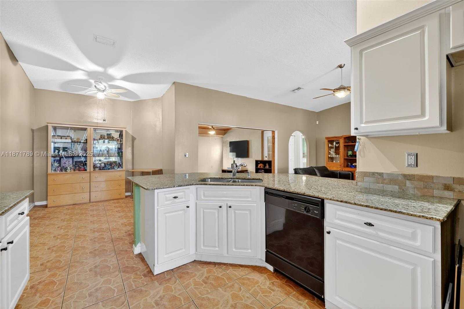 Small Image of 1019 SOUTH WEST CALIFORNIA BLVD, Port St. Lucie Number 8