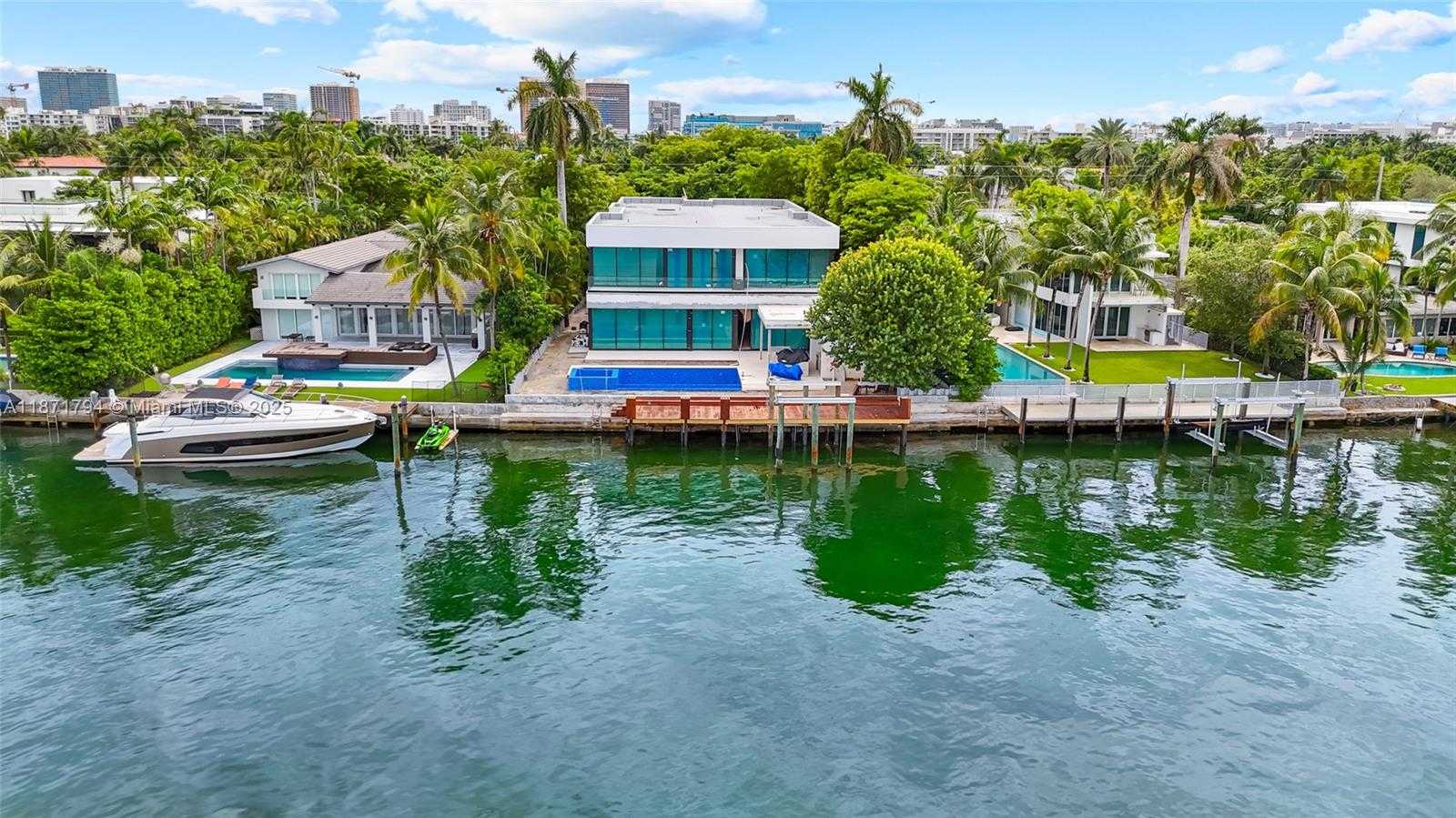 Small Image of 9720 WEST BROADVIEW DR, Bay Harbor Islands Number 16