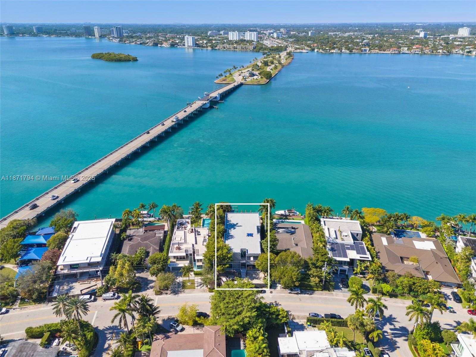 Small Image of 9720 WEST BROADVIEW DR, Bay Harbor Islands Number 18