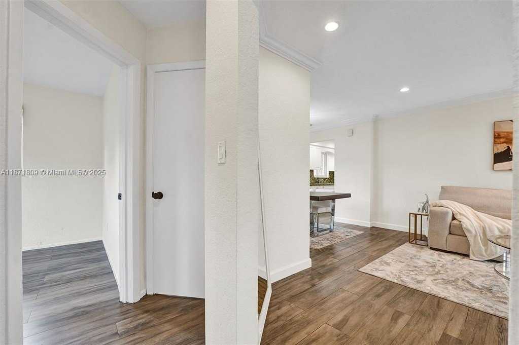 Small Image of 928 NORTH EAST 18TH CT, Fort Lauderdale Number 10