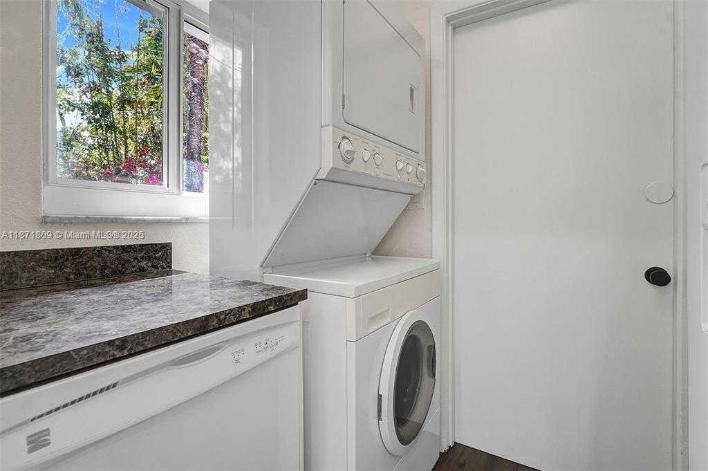 Small Image of 928 NORTH EAST 18TH CT, Fort Lauderdale Number 21