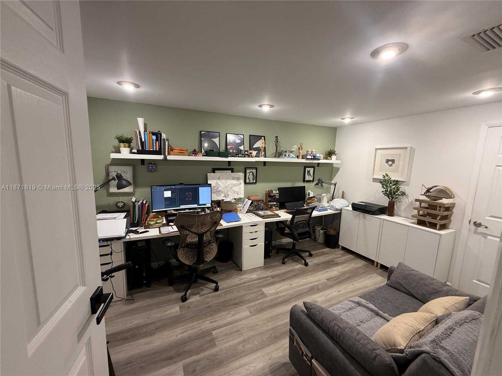 Small Image of 1054 SOUTH EAST 6TH CT, Dania Beach Number 10