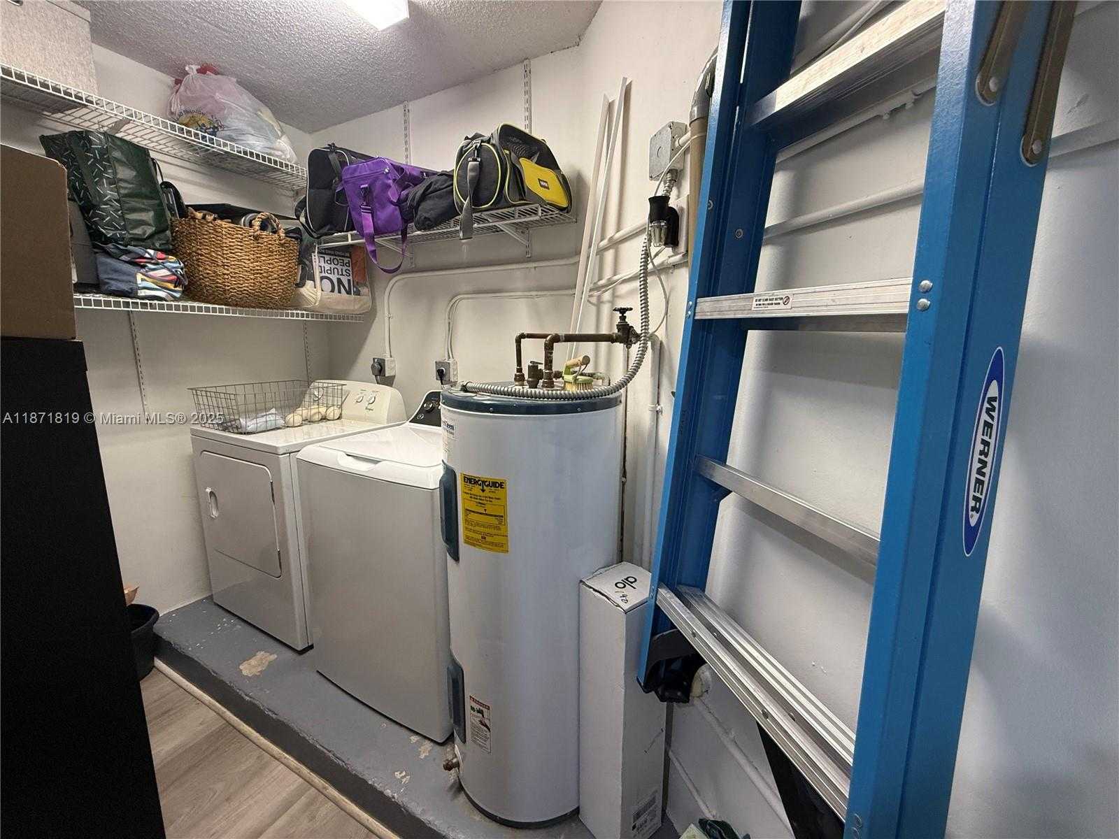 Small Image of 1054 SOUTH EAST 6TH CT, Dania Beach Number 11
