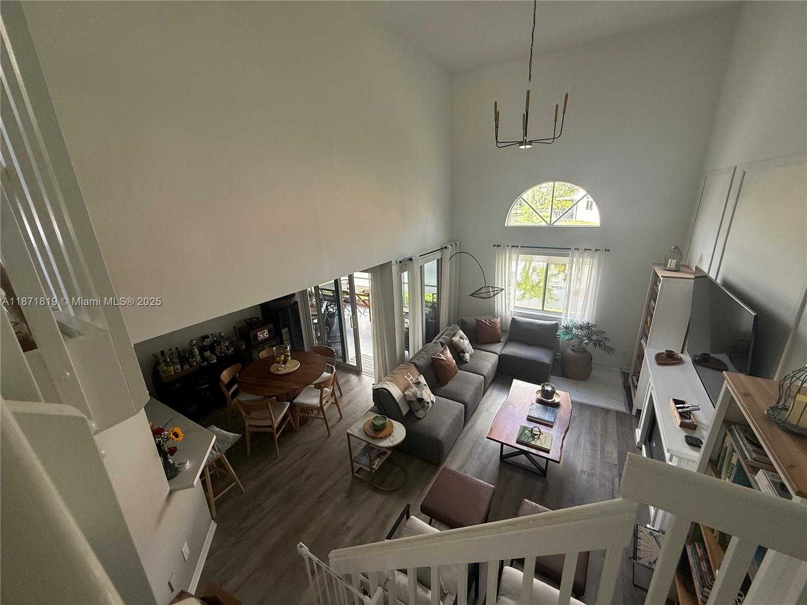 Small Image of 1054 SOUTH EAST 6TH CT, Dania Beach Number 13