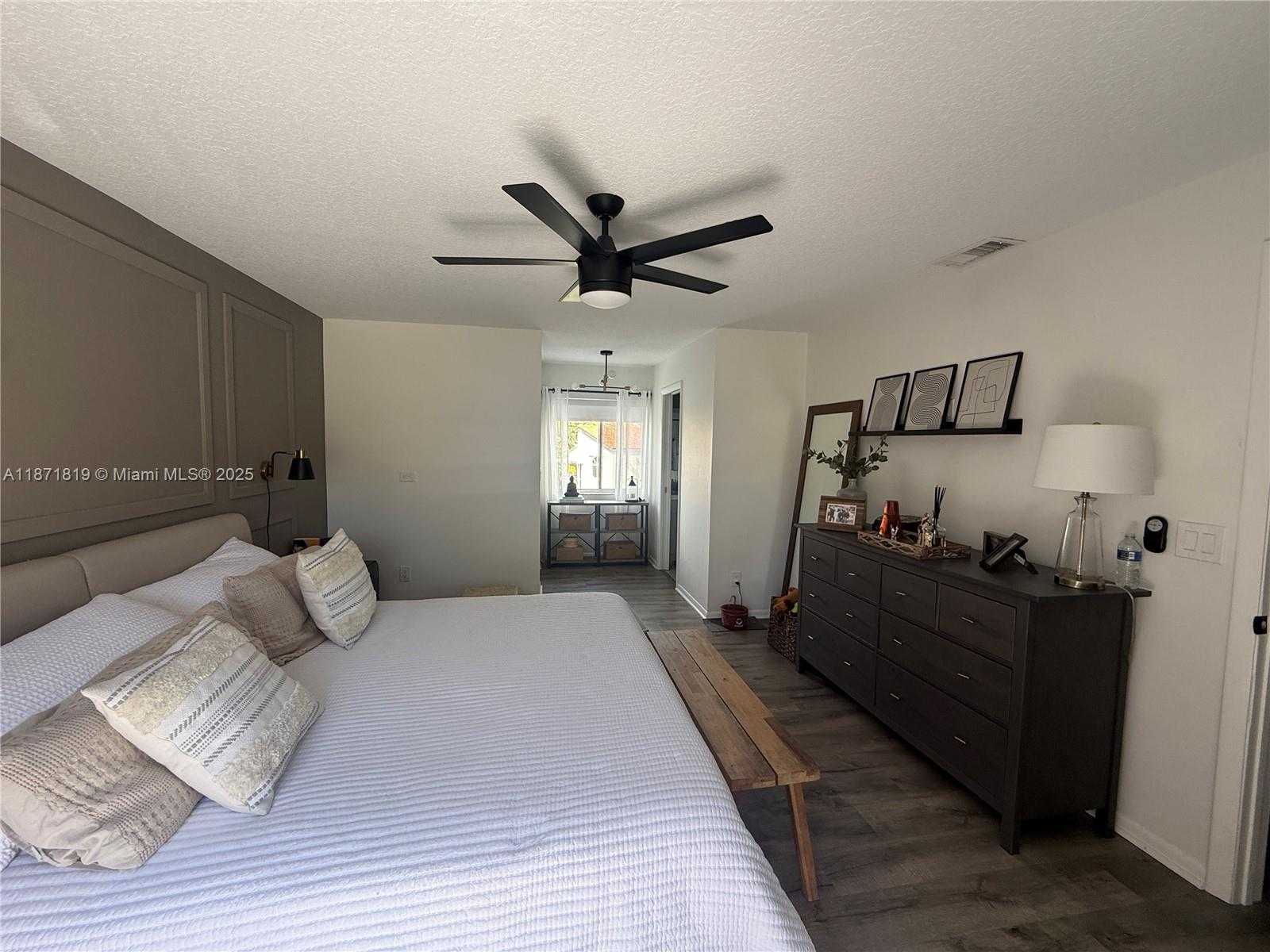 Small Image of 1054 SOUTH EAST 6TH CT, Dania Beach Number 14