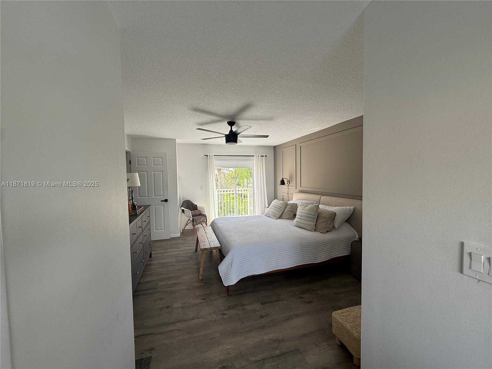 Small Image of 1054 SOUTH EAST 6TH CT, Dania Beach Number 16