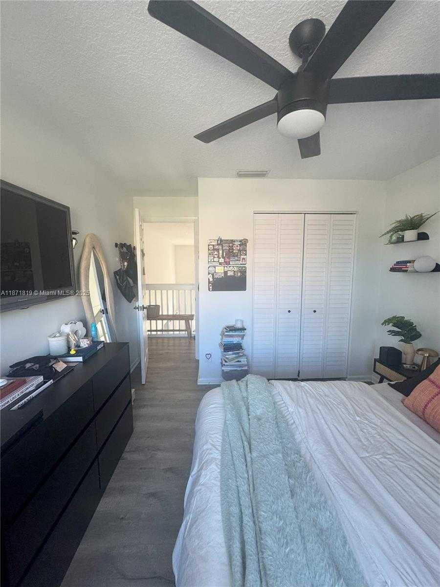 Small Image of 1054 SOUTH EAST 6TH CT, Dania Beach Number 19