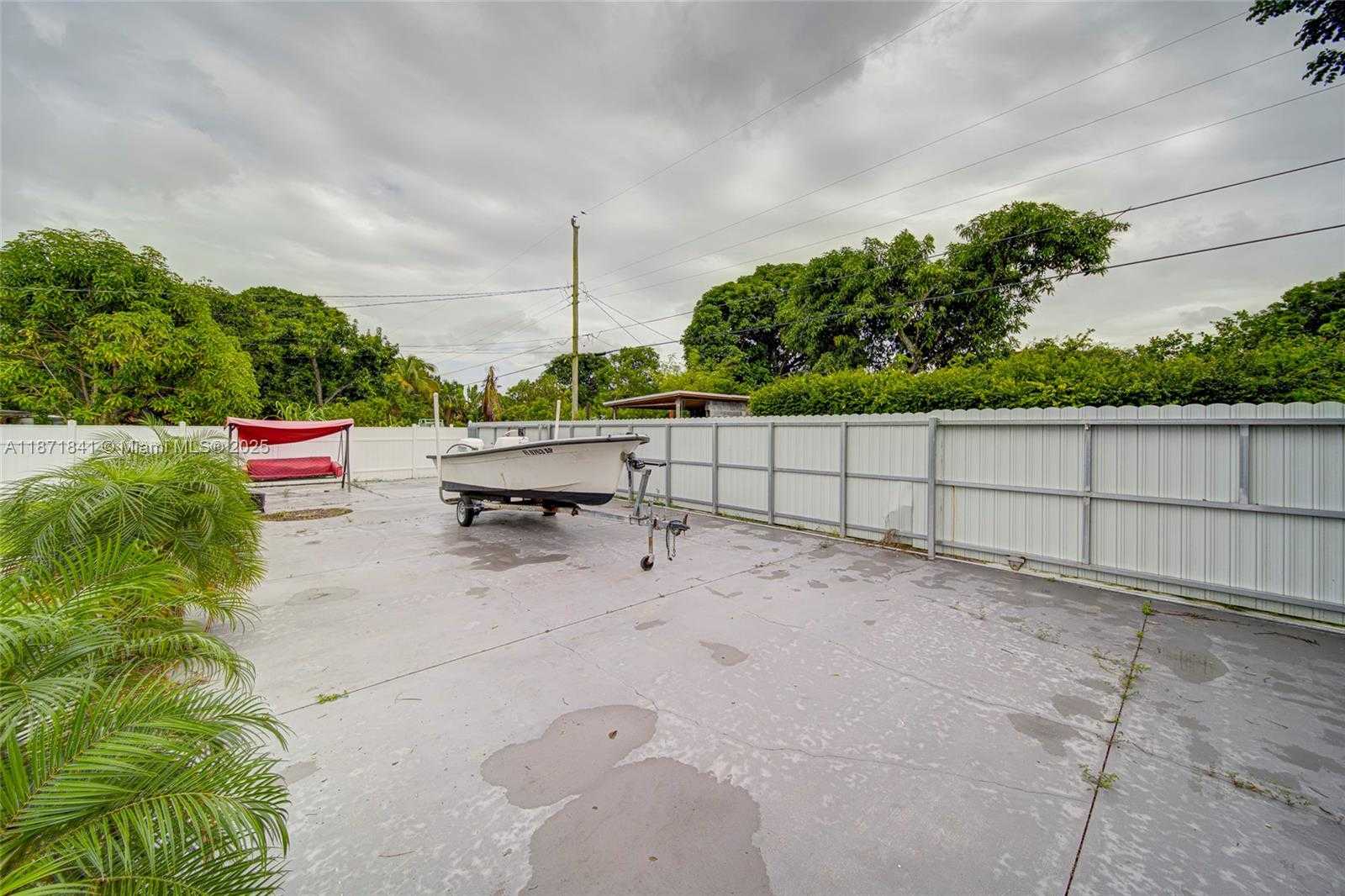 Small Image of 1070 NORTH WEST 132ND ST, North Miami Number 20