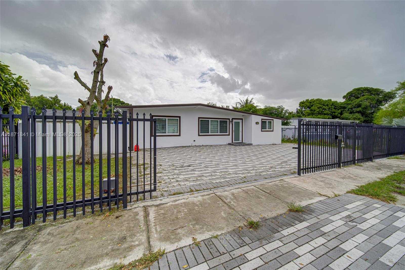 Small Image of 1070 NORTH WEST 132ND ST, North Miami Number 4