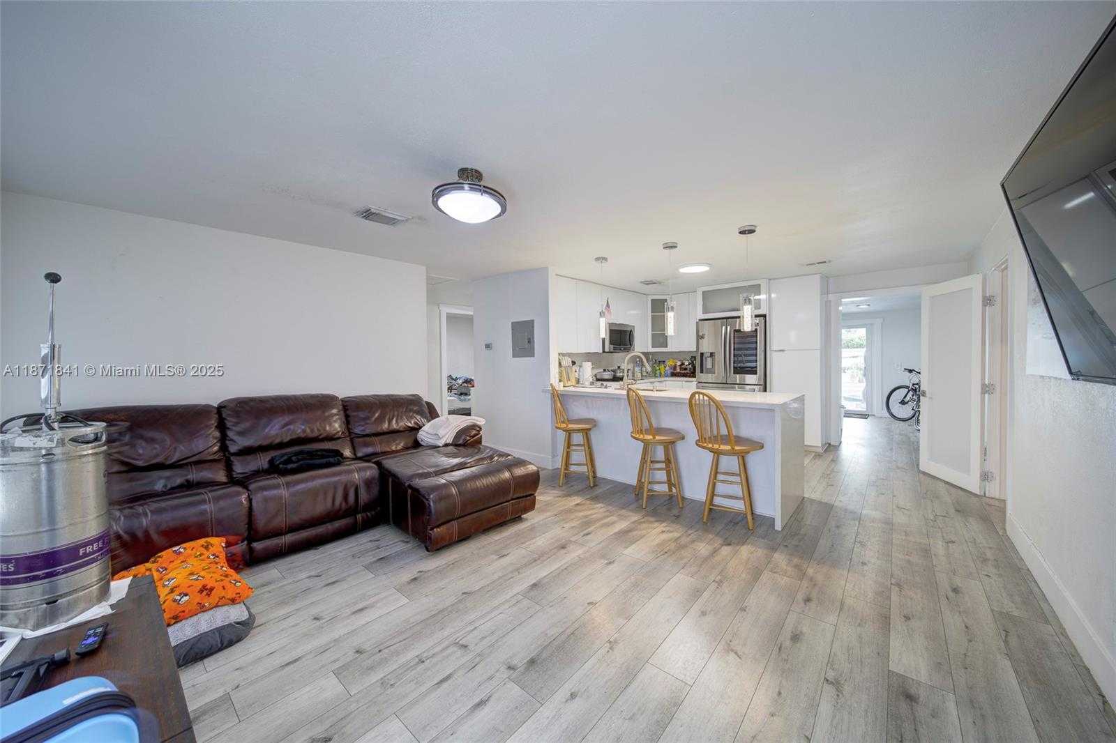 Small Image of 1070 NORTH WEST 132ND ST, North Miami Number 6