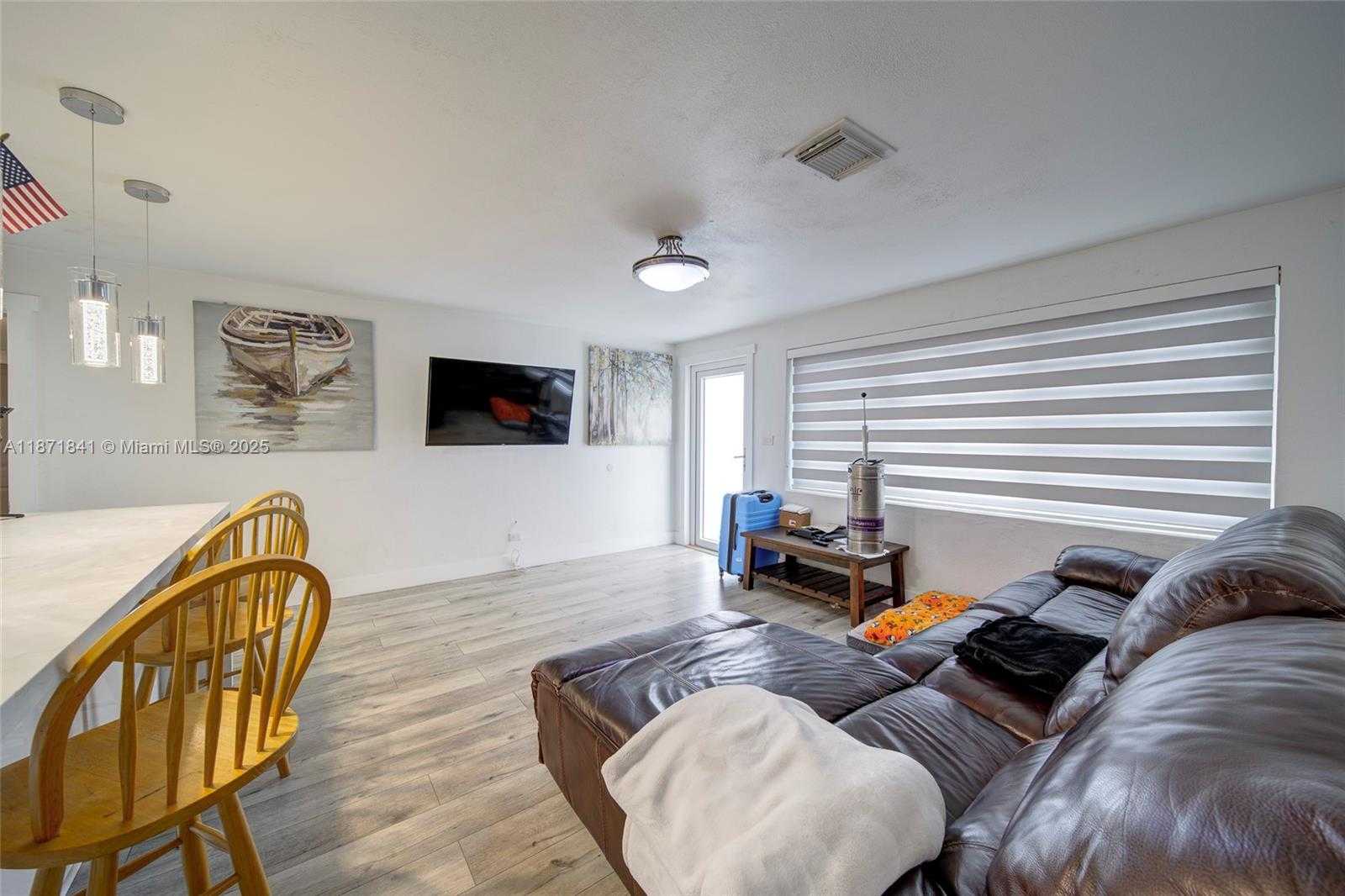 Small Image of 1070 NORTH WEST 132ND ST, North Miami Number 7