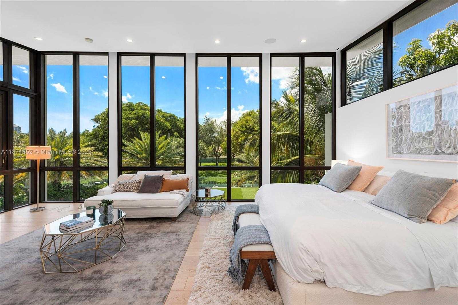 Small Image of 521 HOLIDAY DR, Hallandale Beach Number 29