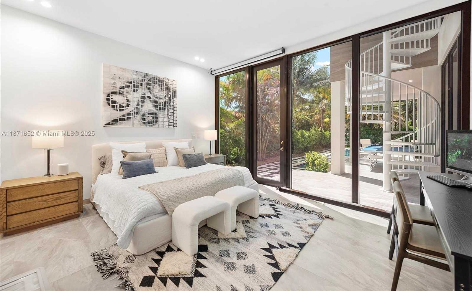 Small Image of 521 HOLIDAY DR, Hallandale Beach Number 44