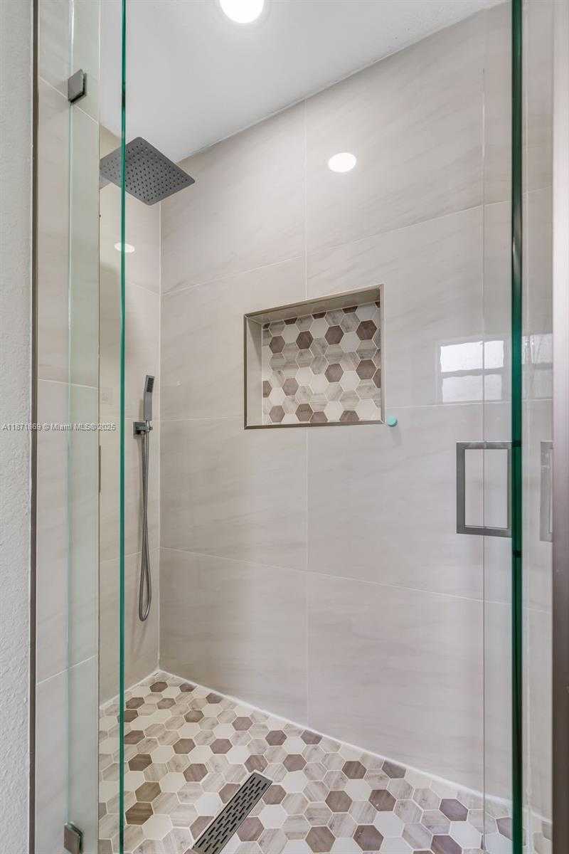 Small Image of 2751 SOUTH WEST 4TH ST, Fort Lauderdale Number 17