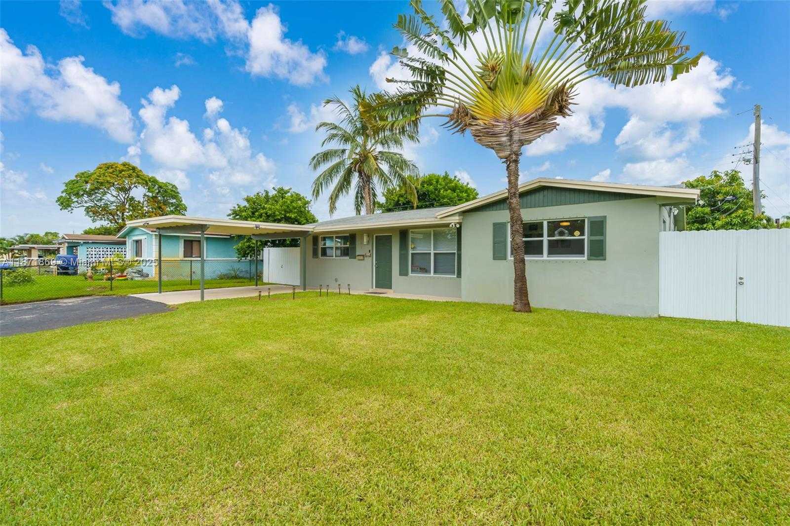 Small Image of 2751 SOUTH WEST 4TH ST, Fort Lauderdale Number 2