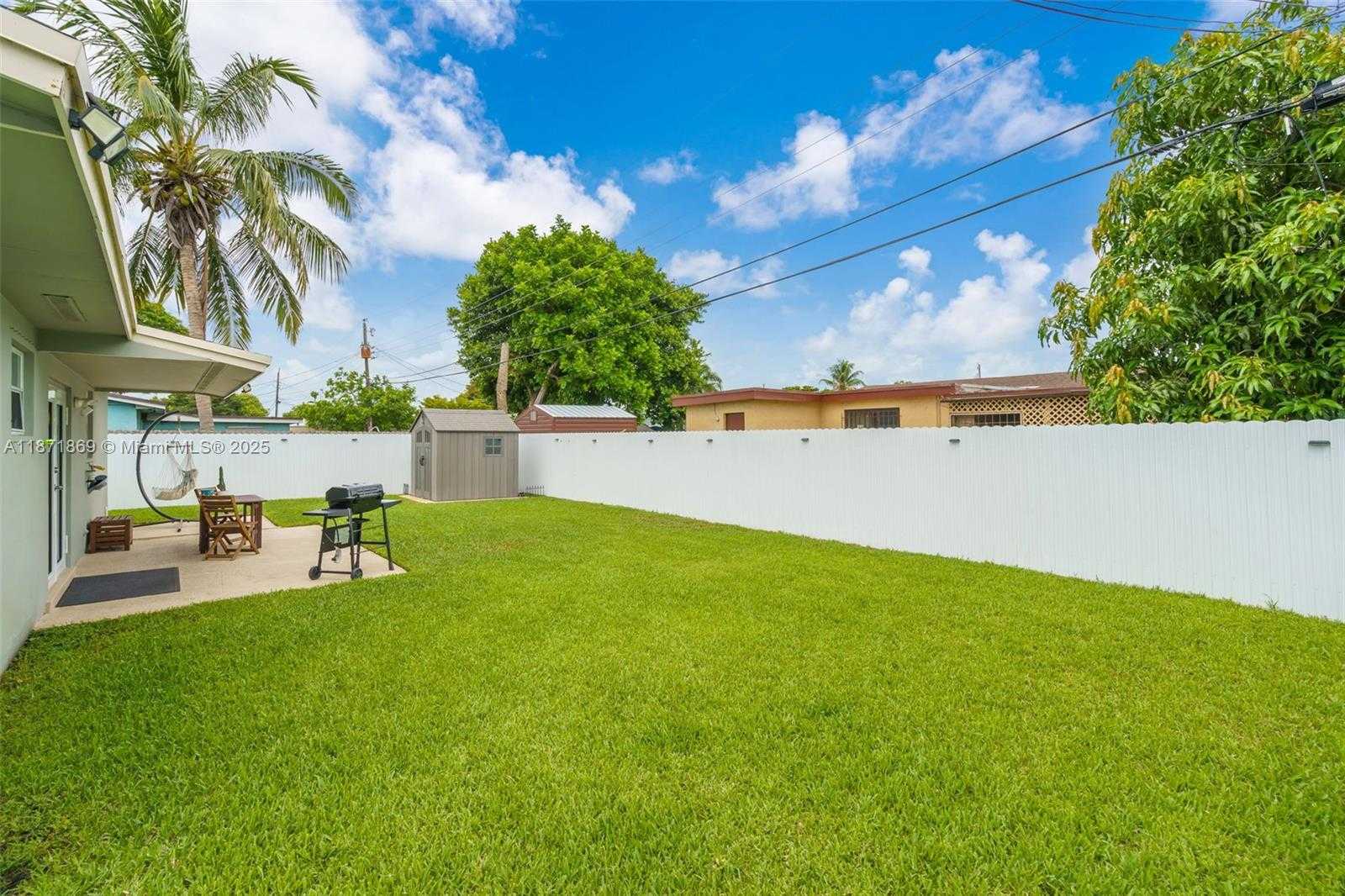 Small Image of 2751 SOUTH WEST 4TH ST, Fort Lauderdale Number 22