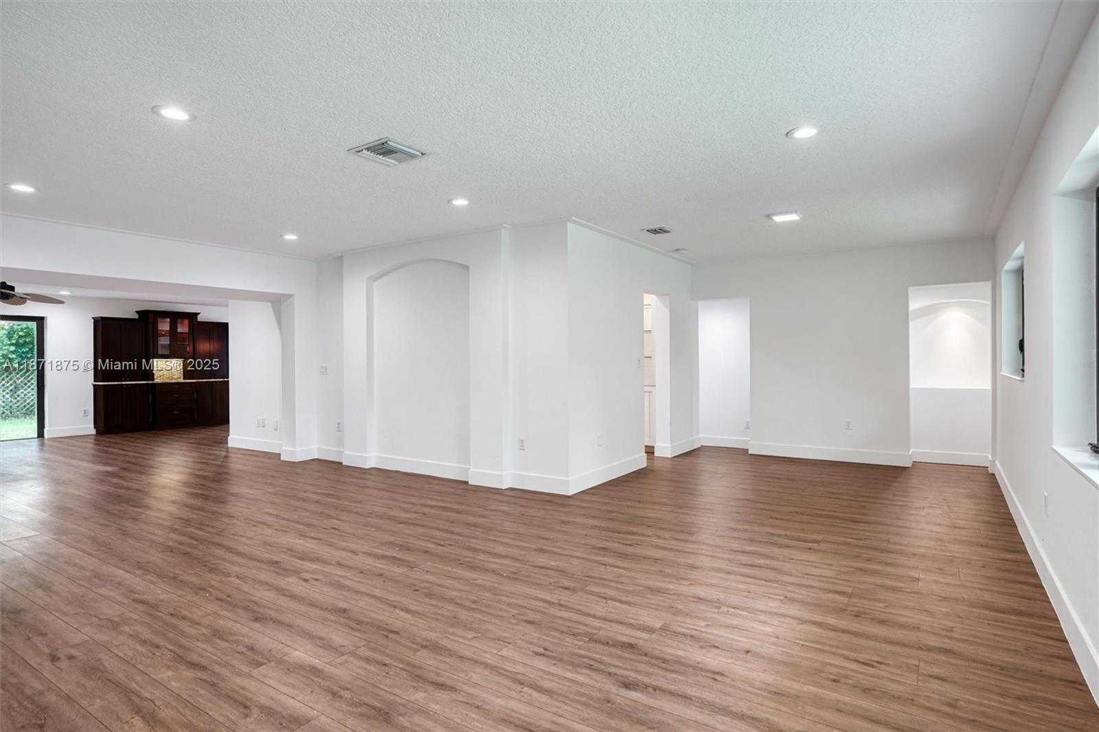 Small Image of 6230 SOUTH WEST 112TH ST, Pinecrest Number 19