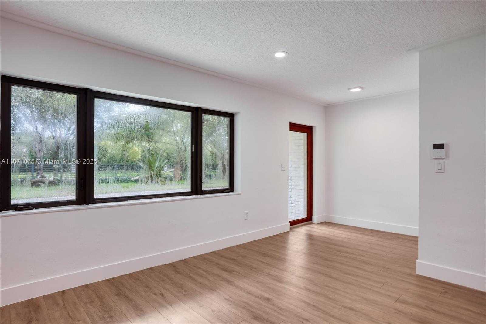 Small Image of 6230 SOUTH WEST 112TH ST, Pinecrest Number 23