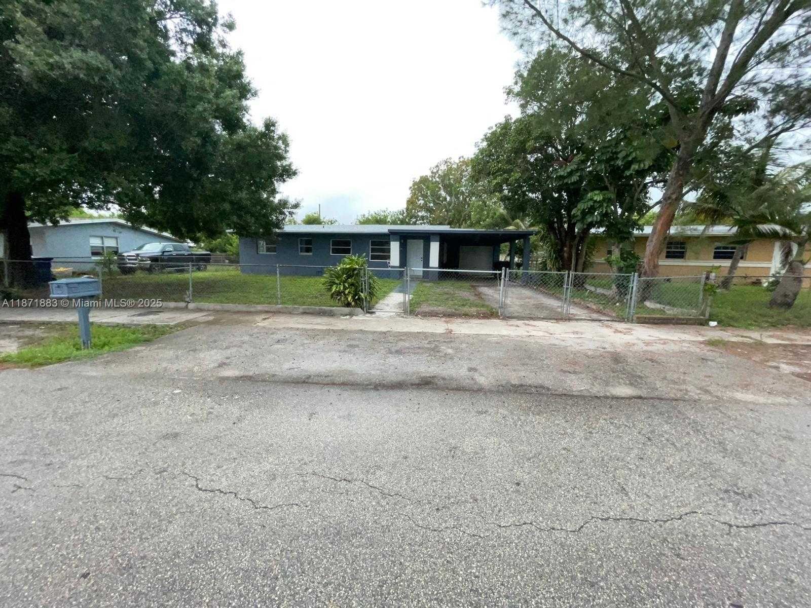 Small Image of 1604 NORTH WEST 15TH CT, Fort Lauderdale Number 2