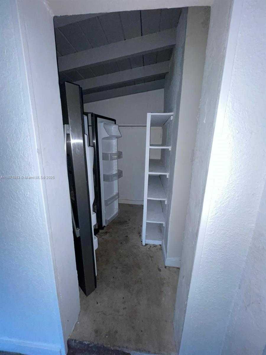 Small Image of 1604 NORTH WEST 15TH CT, Fort Lauderdale Number 7