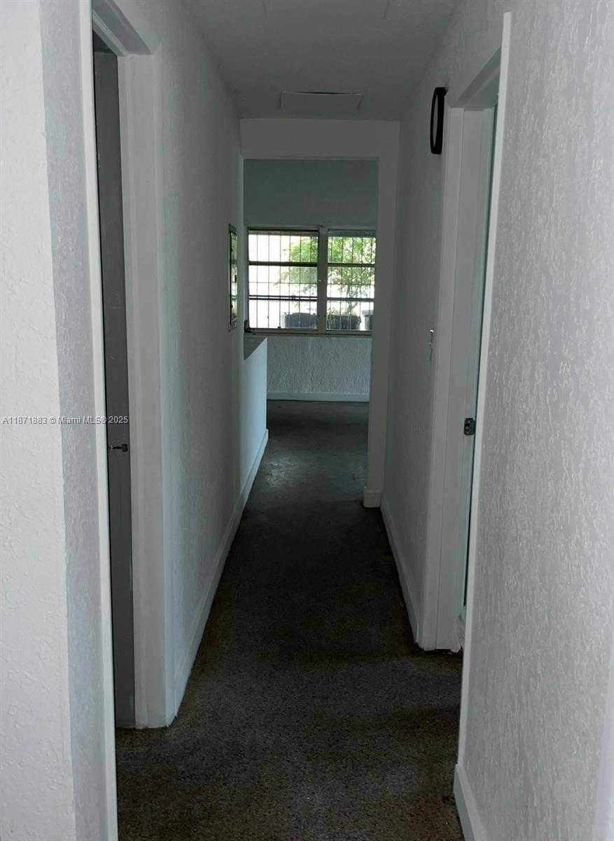 Small Image of 1604 NORTH WEST 15TH CT, Fort Lauderdale Number 8