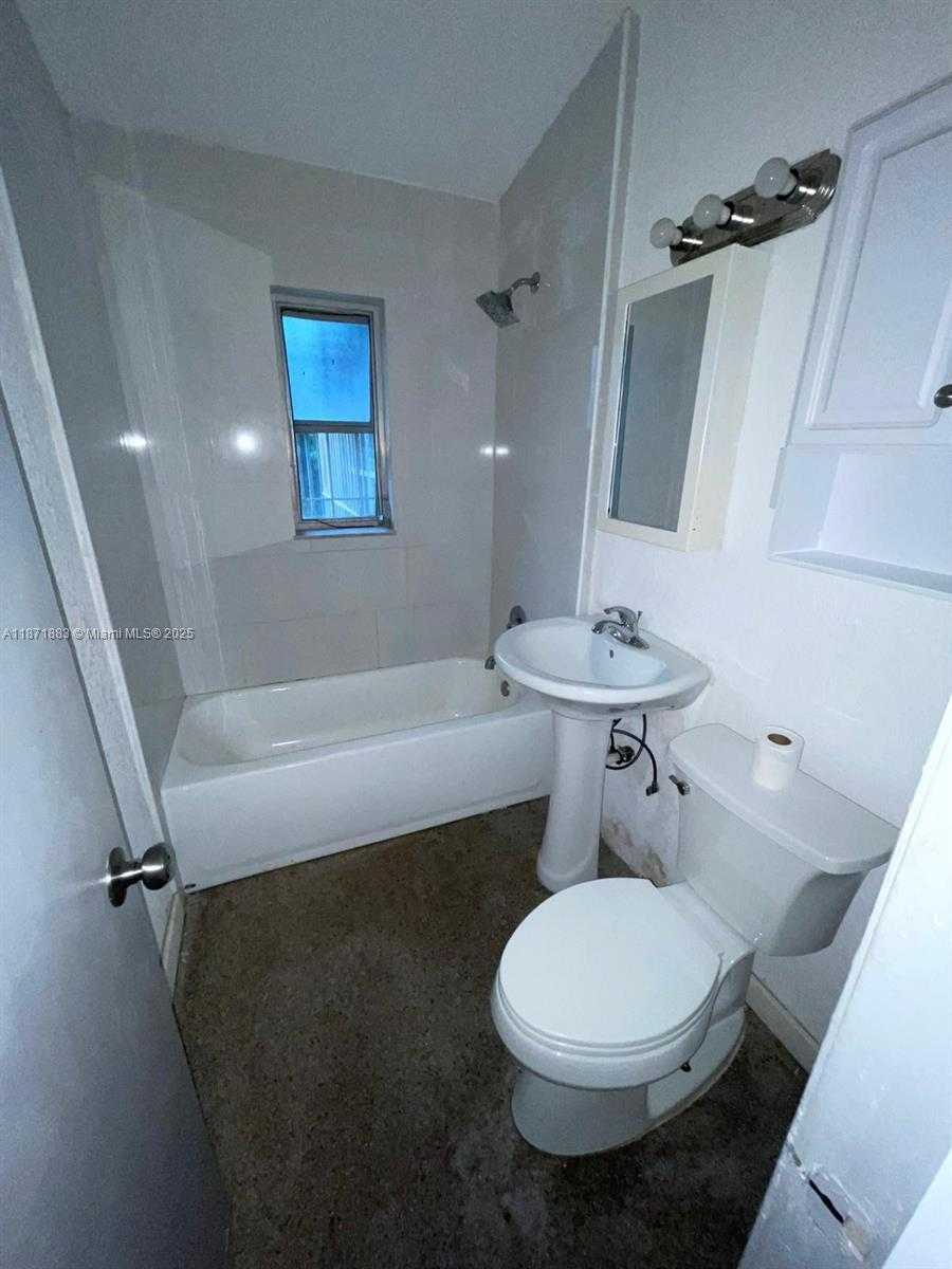 Small Image of 1604 NORTH WEST 15TH CT, Fort Lauderdale Number 9