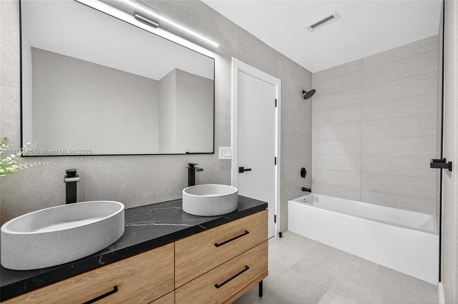 Small Image of 7865 SOUTH WEST 183RD TER, Palmetto Bay Number 22