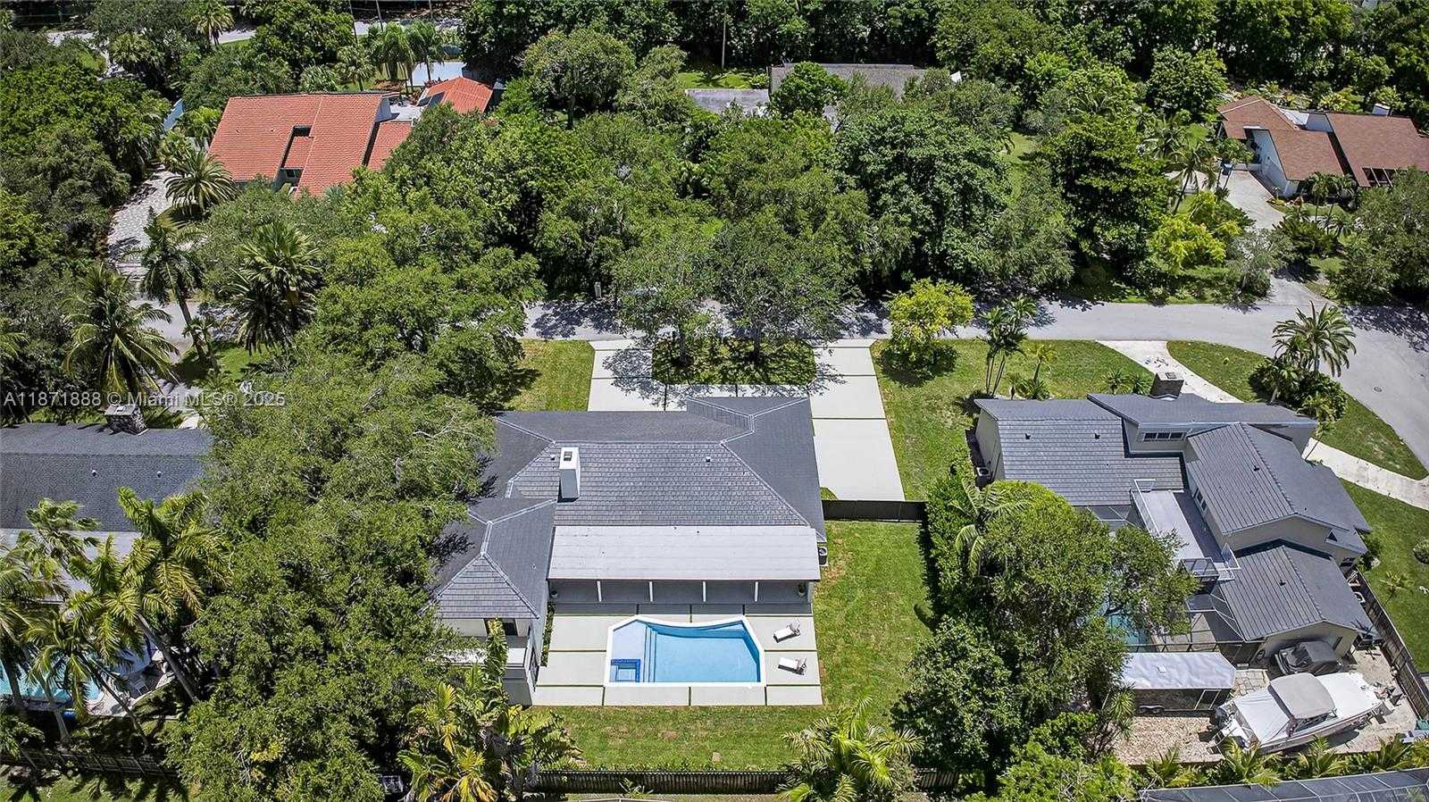 Small Image of 7865 SOUTH WEST 183RD TER, Palmetto Bay Number 42