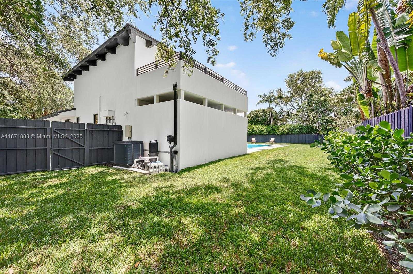 Small Image of 7865 SOUTH WEST 183RD TER, Palmetto Bay Number 46