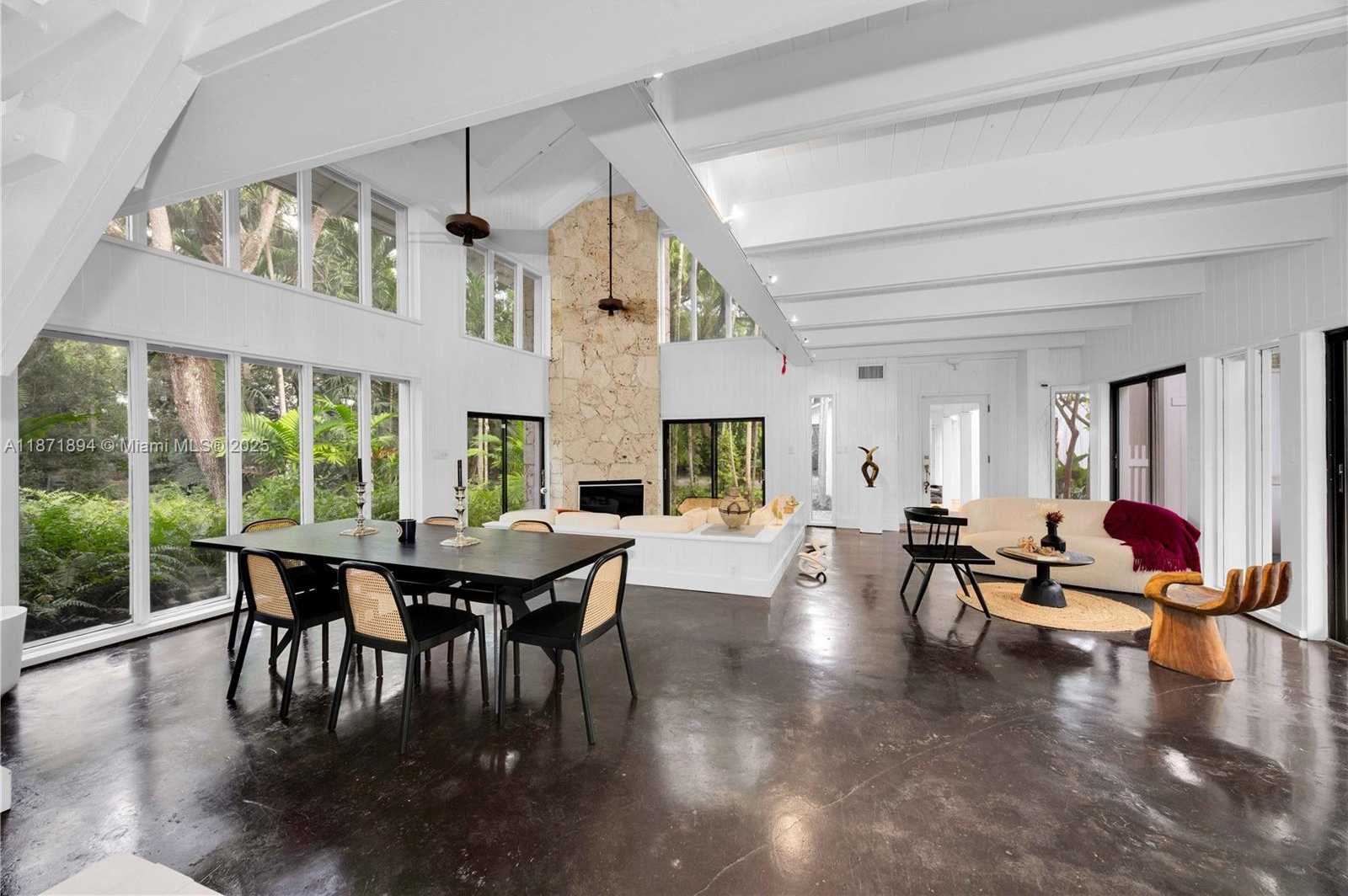 Small Image of 5600 OAKWOOD LN, Coral Gables Number 18