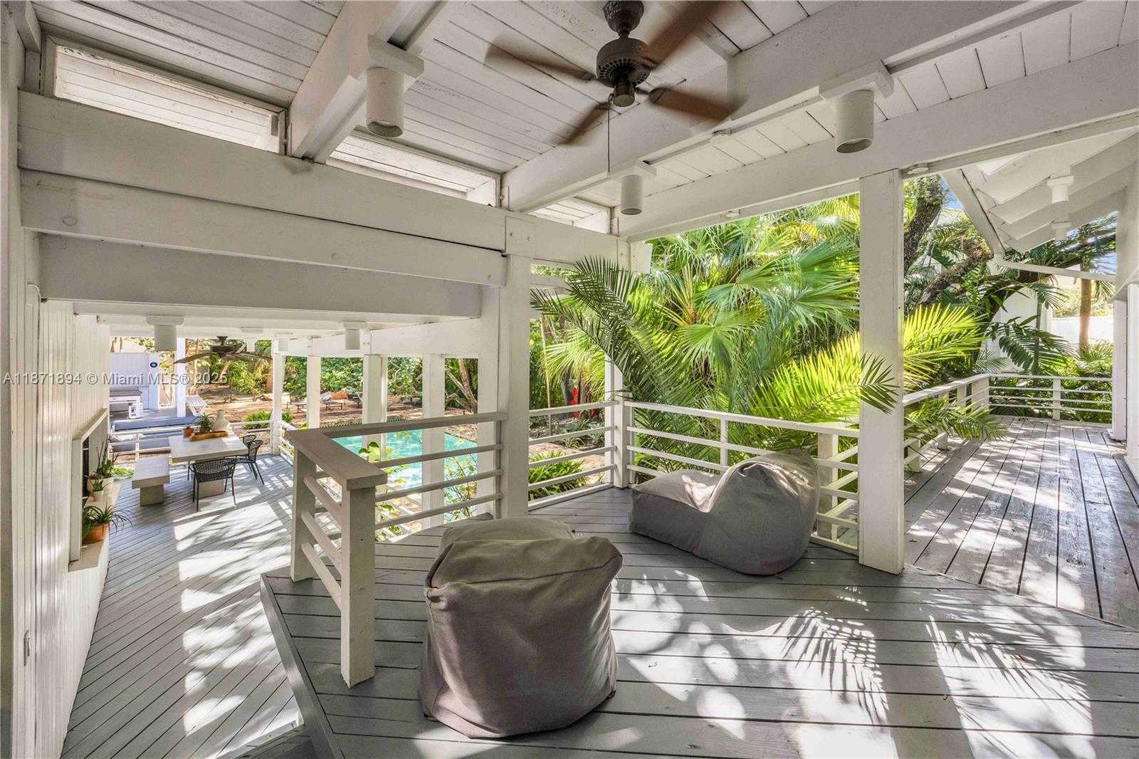 Small Image of 5600 OAKWOOD LN, Coral Gables Number 6
